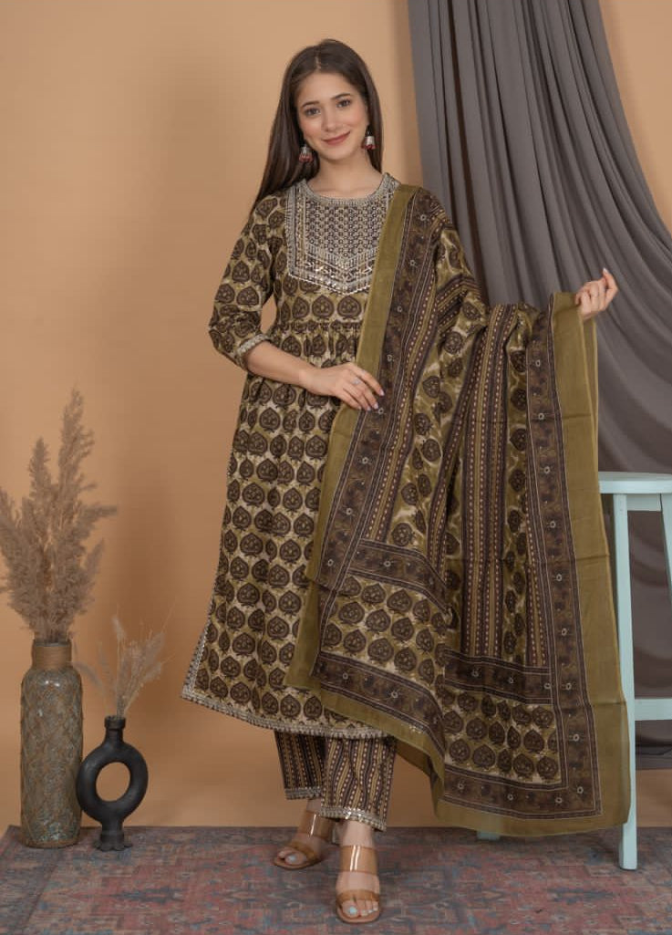 Maabetii Green Bagru style Procin Print Cotton Naira Cut Suit Set