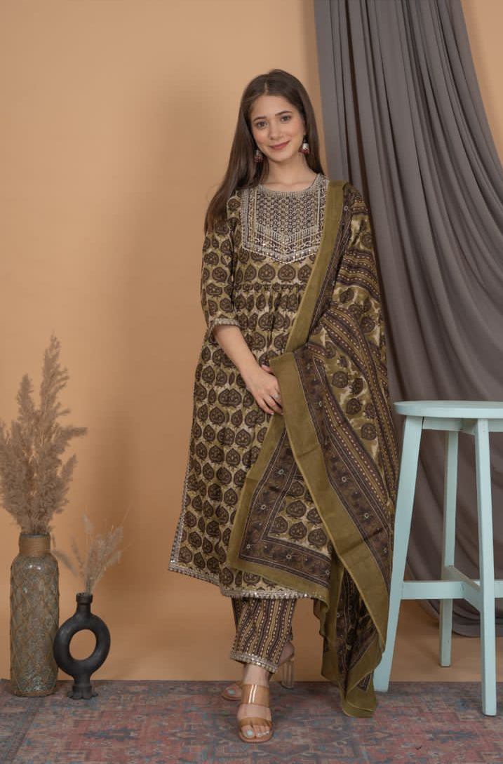 Maabetii Green Bagru style Procin Print Cotton Naira Cut Suit Set