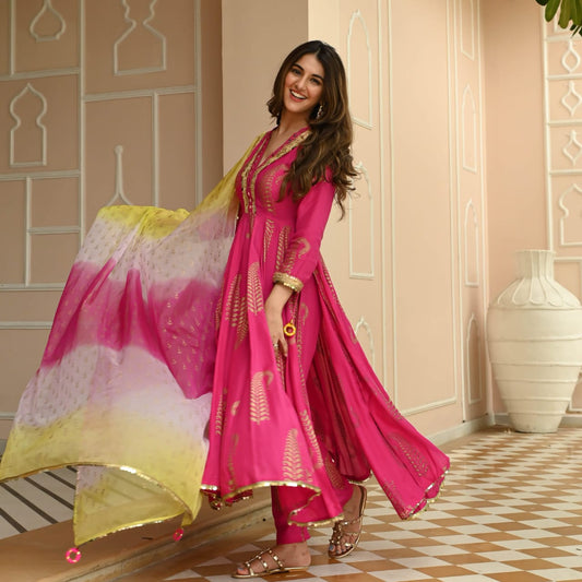 Maabetii Rani Pink Embroider Rayon Naira Cut Suit Set