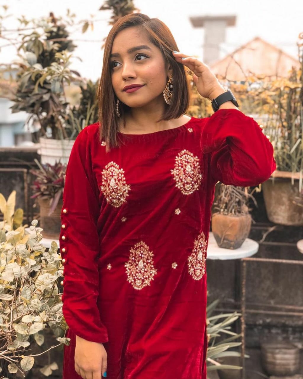 Maabetii Red Floral Embroider Velvet Kurti Pant Set