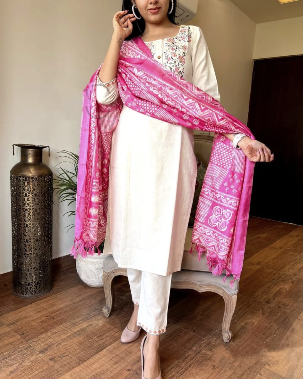 Maabetii White Embroider Khadi Cotton Straight Suit Set