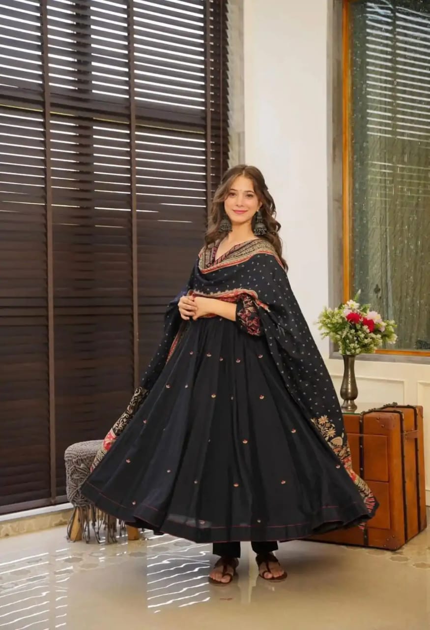 Maabetii Black Cotton Embroidery Work Anarkali Suit Set