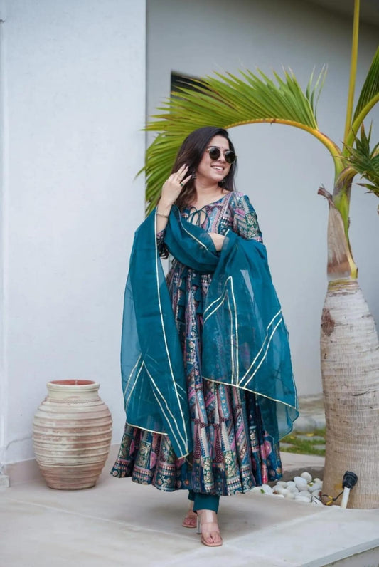 Maabetii Chinon Digital Print Anarkali Suit Set