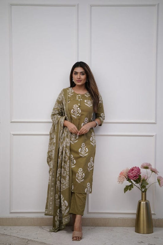 Maabetii Green Cotton Floral Print Straight Suit Set