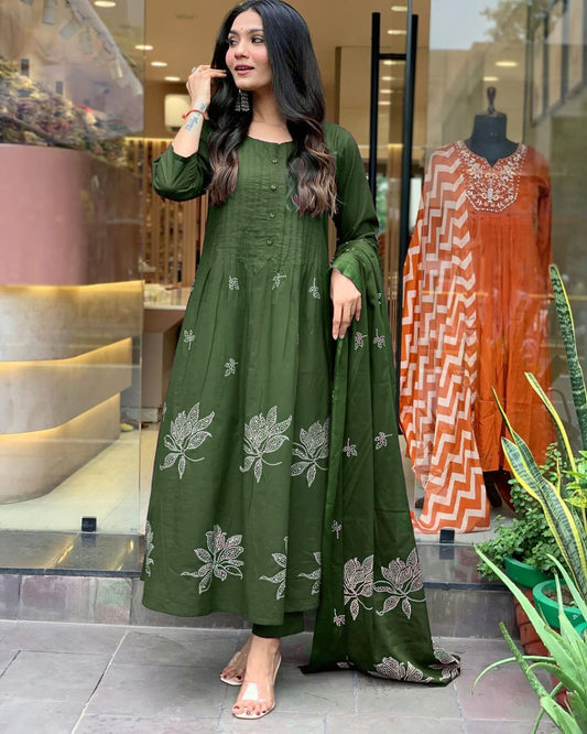 Maabetii Green Cotton Heavy Printed Suit Set - FESTIVE WEAR