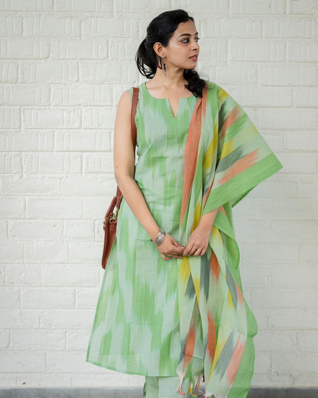 Maabetii Green South Cotton Hand Loom Suit Set