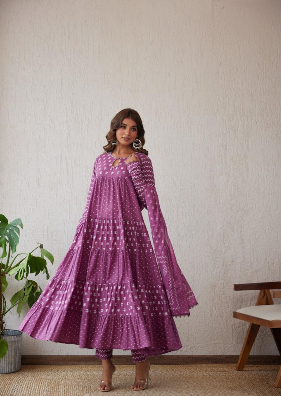 Maabetii Pink Cotton Printed Heavy Flair Anarkali Suit Set