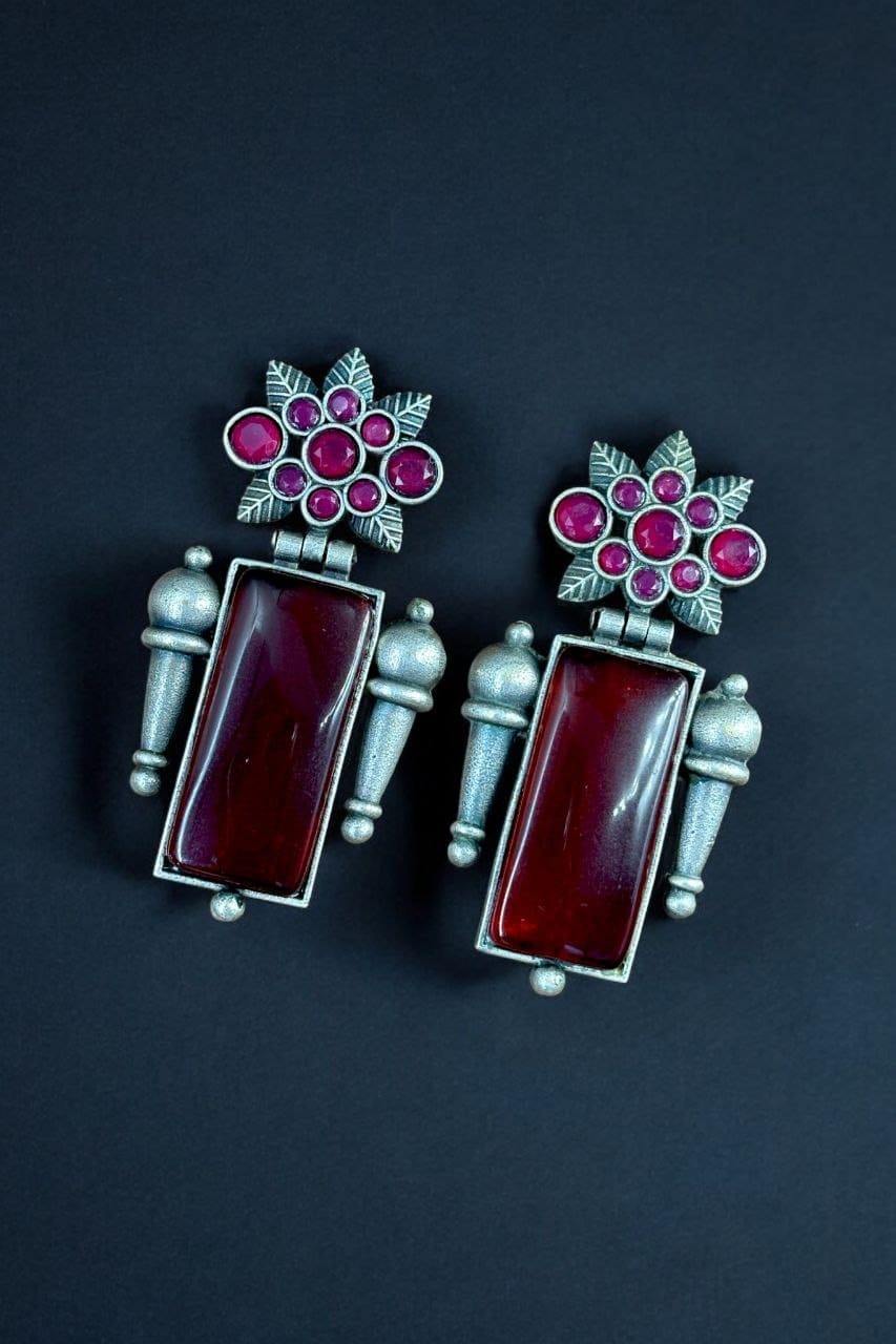 Maabetii Silver Monalisa Stone Stud Earrings
