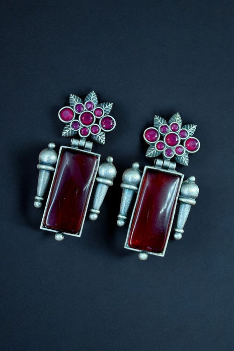 Maabetii Silver Monalisa Stone Stud Earrings