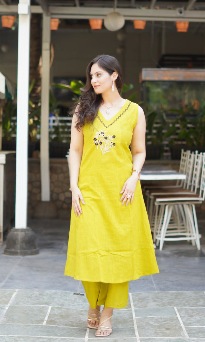 Embroidered cotton kurti plazo set with mega sleeves – front view

