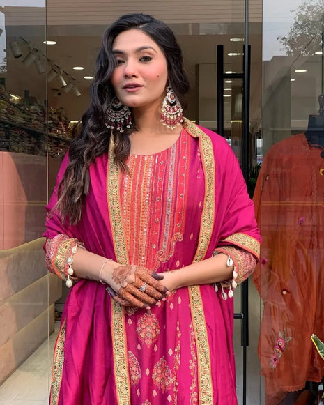 Dimond silk suit with Schiffli handwork on neck