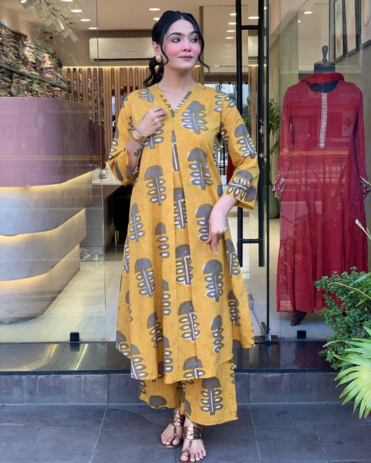 Floral printed cotton kurti with matching plazo

