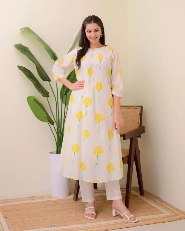 Cotton kurti with side pocket and embroidery

