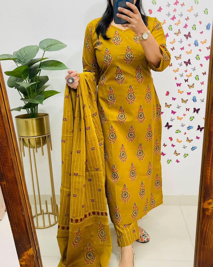 Heavy cotton embroidered kurti with dupatta – front view

